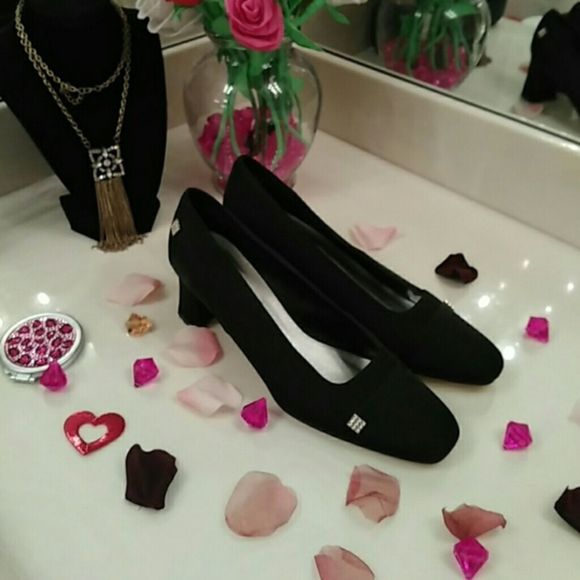 🎩 Pierre Dumas 10 sz block heels rhinestones black satin shoes for party holiday - Picture 10 of 13